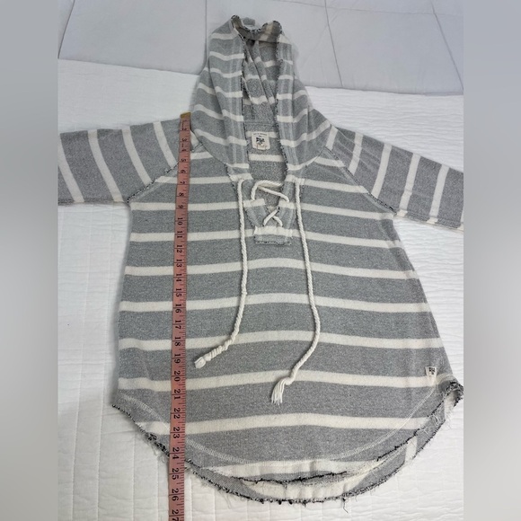 Billabong Size Medium Hoodie - Picture 3 of 8